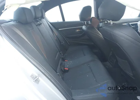 2017 BMW 330I xDrive z USA, uszkodzony, nr VIN WBA8D9G56HNT91616